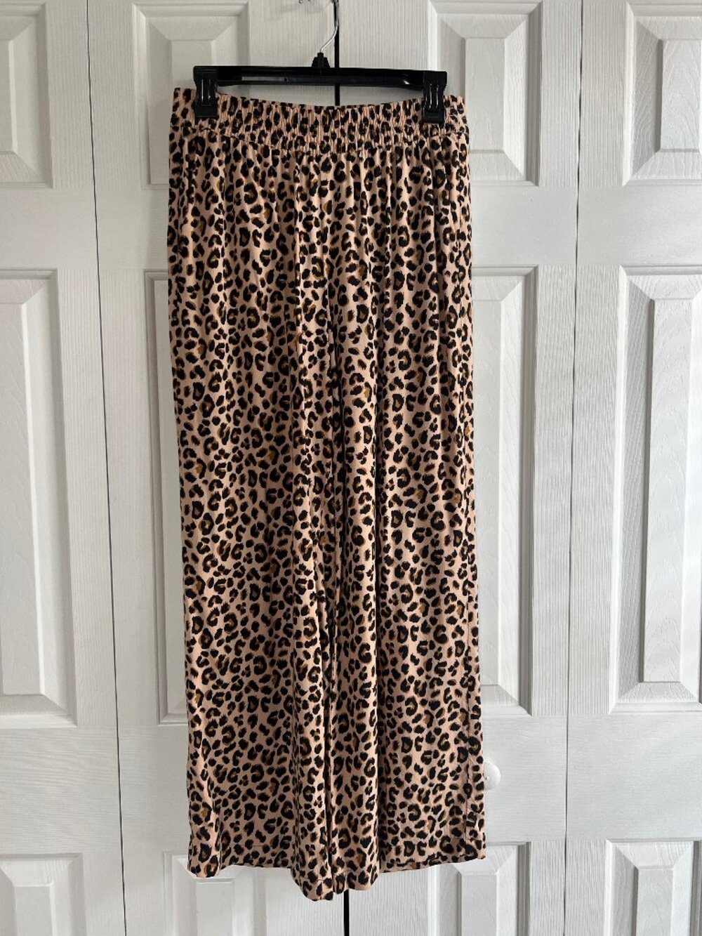 H&M Pull-on Leopard Print Pants – Elastic Waist – Wide Leg – Like New - Picture 9 of 11